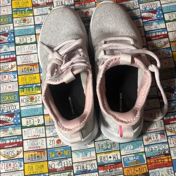 Adidas Women’s Cloudfoam Sneakers Gray Pink Size 4 - Picture 7 of 8